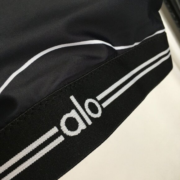 Alo  yoga set, tank top + stretchy slimming leggings - Picture 5 of 7